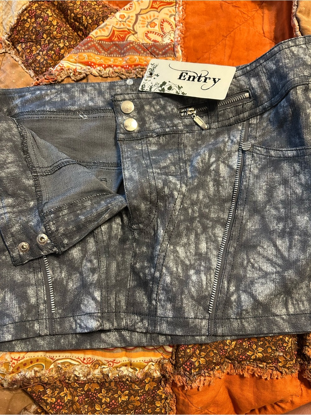 Entry  Gray Skirt
